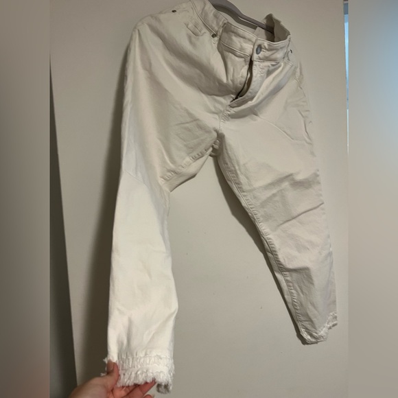 LOFT Plus White Skinny Jeans - Picture 8 of 8